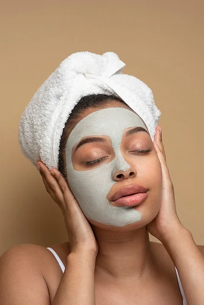 portrait beautiful woman wearing face mask posing23 2149206699