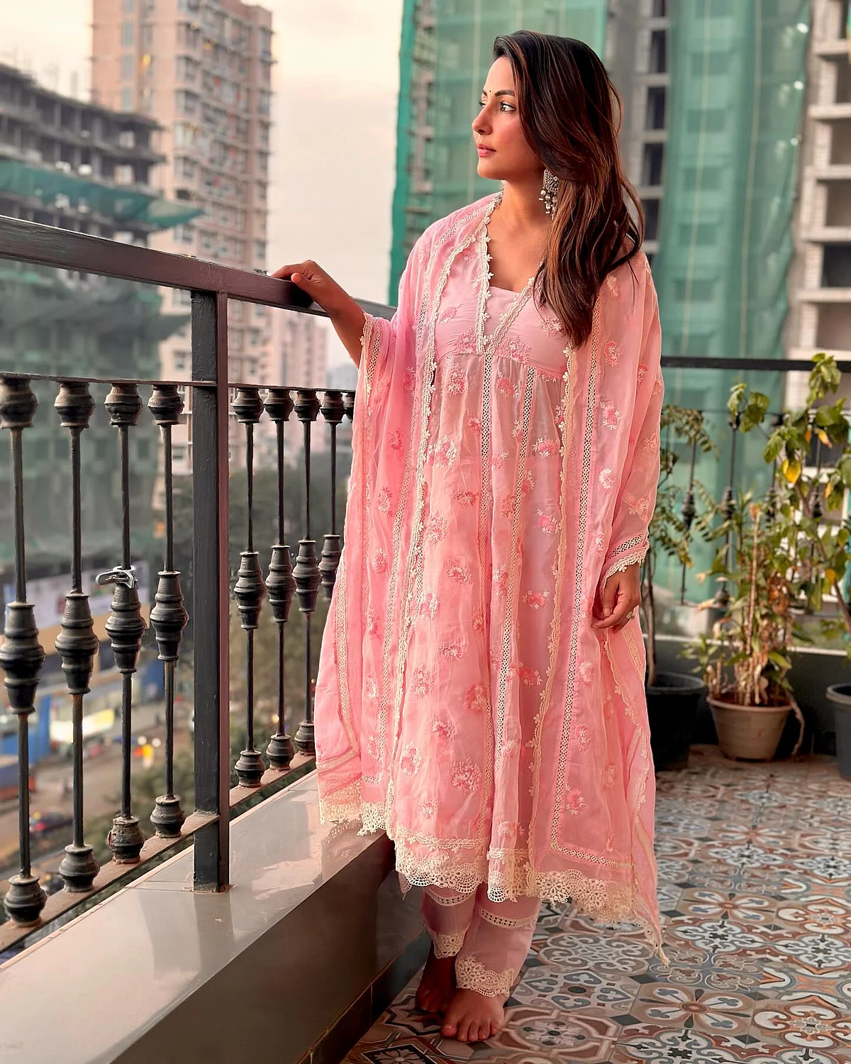 realhinakhan170712871732959570322578432554315071119