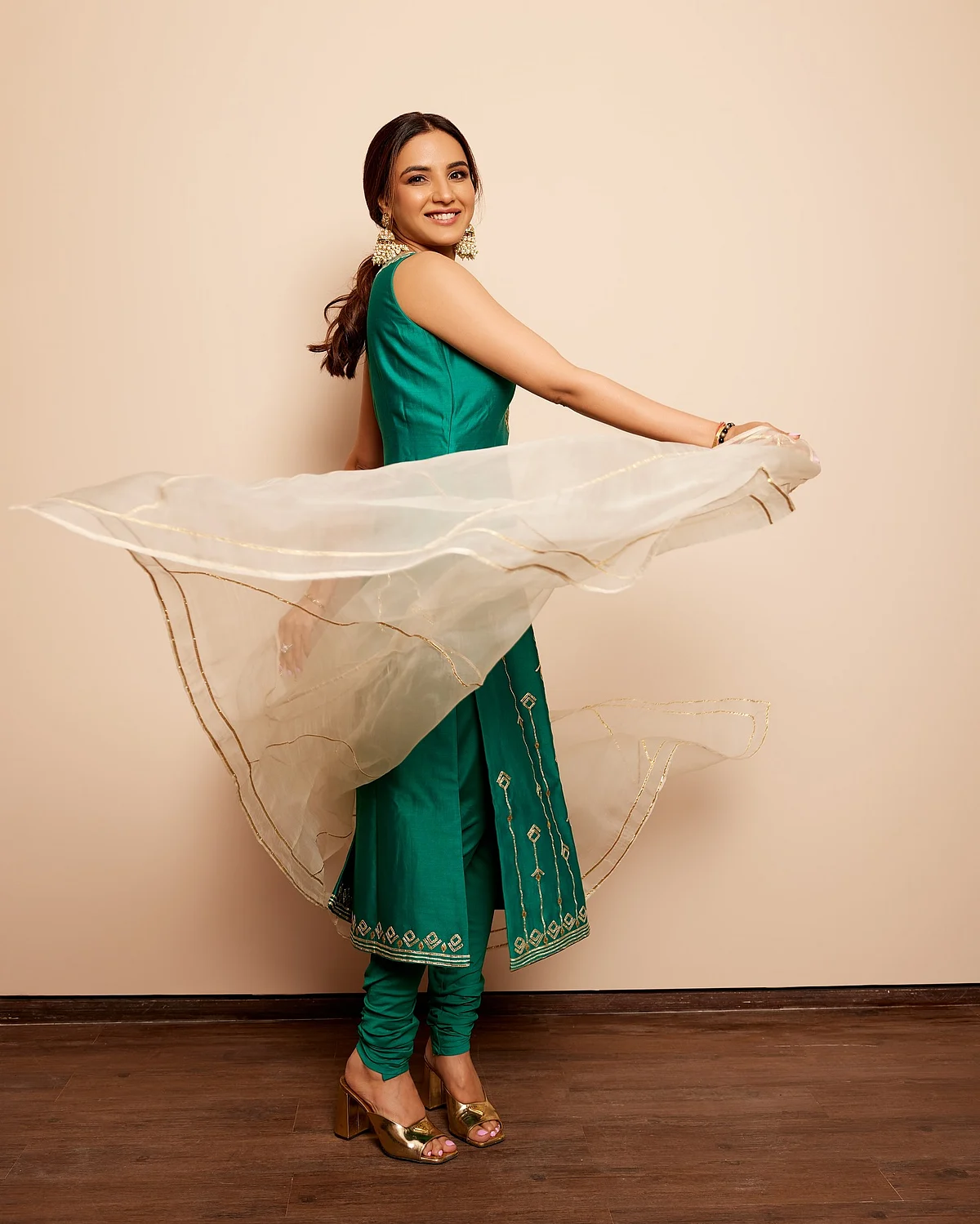 jasminbhasin280617264091883457693341573193375748600120