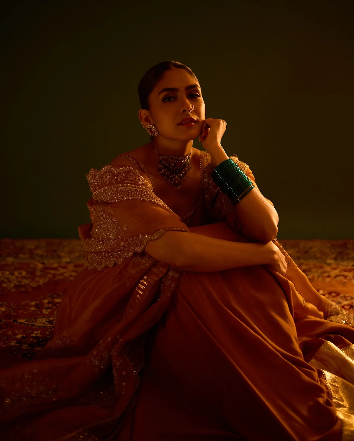 mrunalthakur172684909834613835753953492342658966811 1