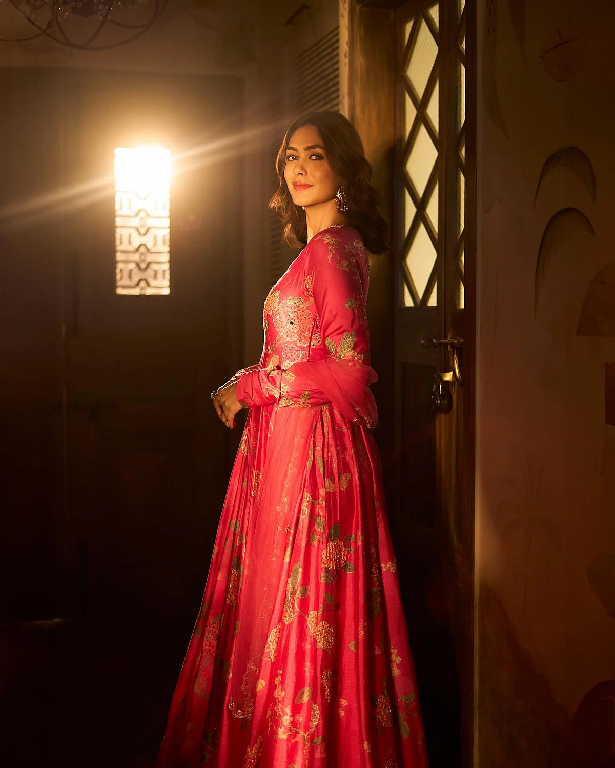 mrunalthakur172088832634113809977388869962658966811