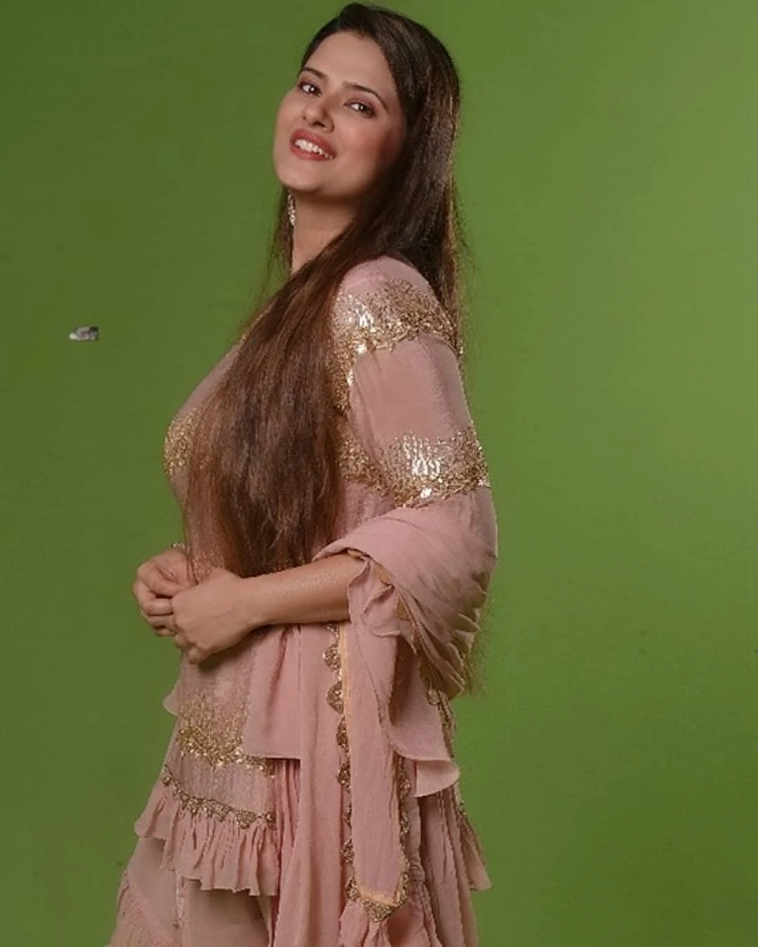 itsmekratika157675256822022826182031451121370605254
