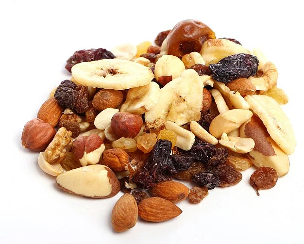 different dried fruits144627 16152