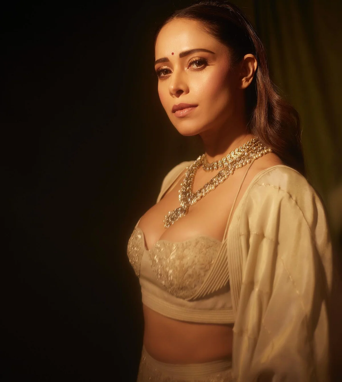 nushrrattbharuccha172987043734867284035655419072166730525