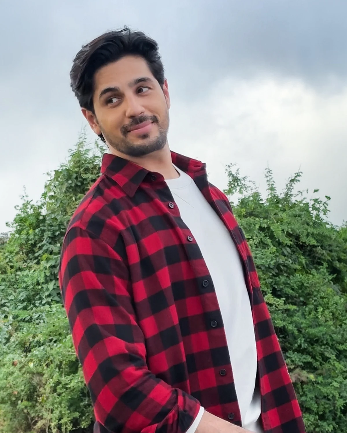 sidmalhotra172924194734814562470705761461808268371