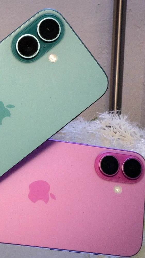 iPhone 16 4