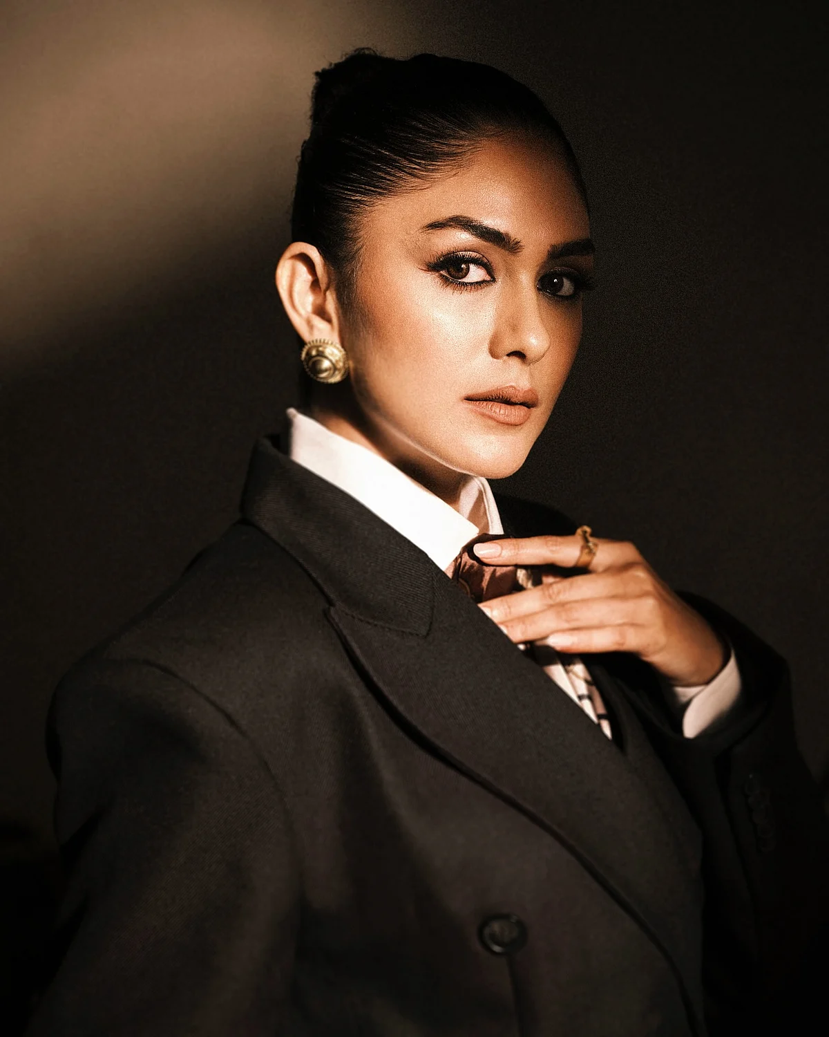 mrunalthakur172941764534829301057579219782658966811