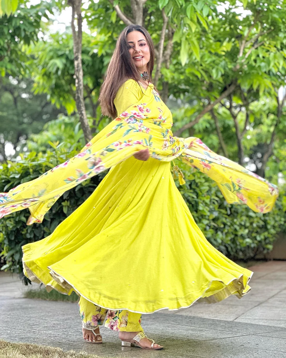 realhinakhan 1692976889 3177242887744285679 4315071119