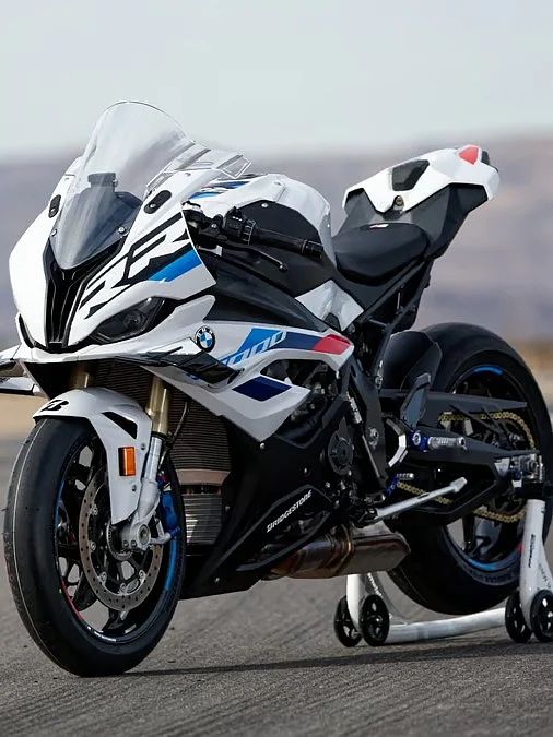 P90490326 highRes the new bmw s 1000 r