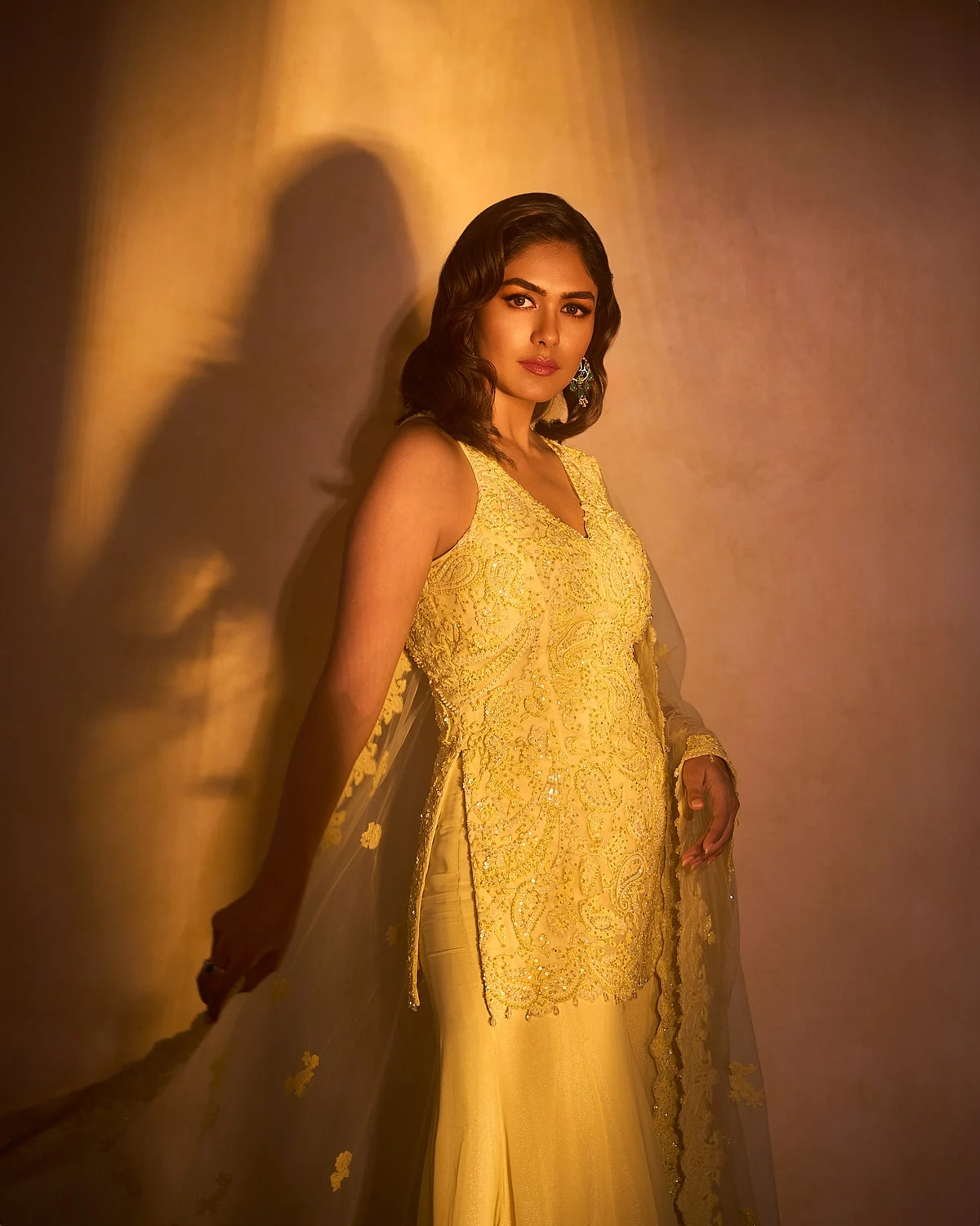 mrunalthakur173013833134889756569637987782658966811