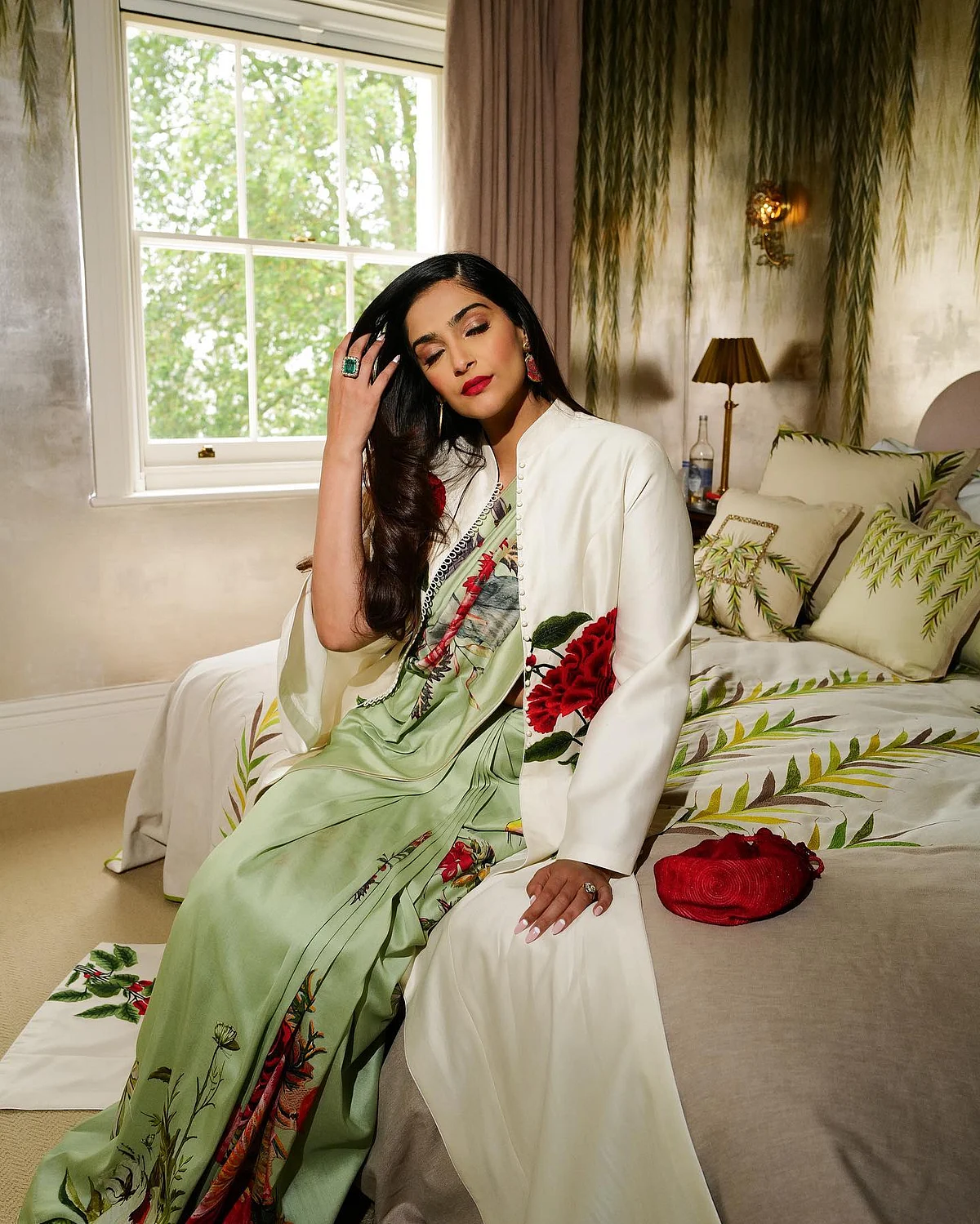 sonamkapoor1687972425313526240346500293154089228