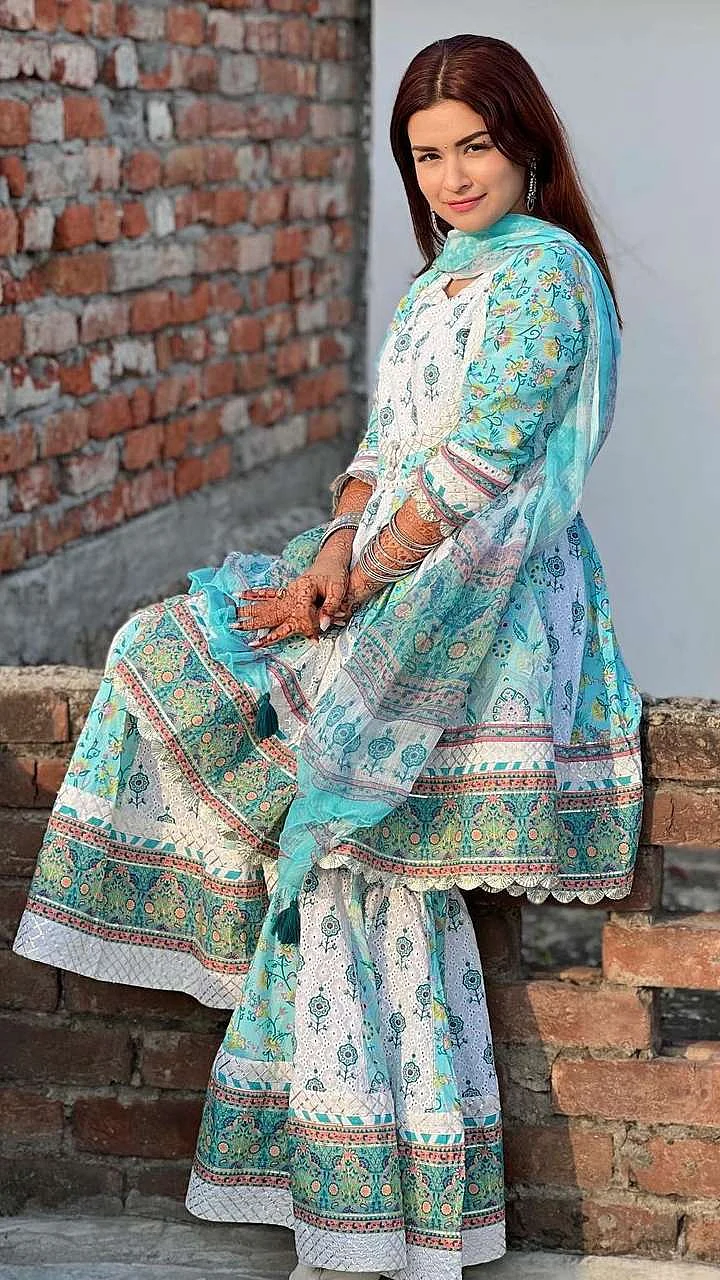 Avneet Kaur 9