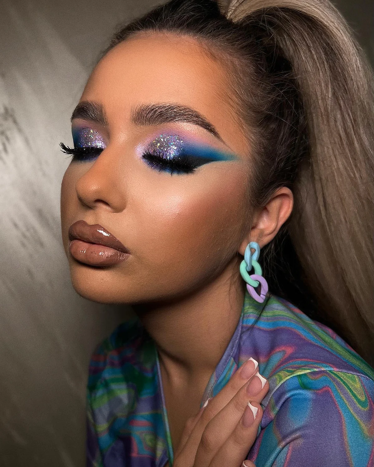 denisaalbumakeup16952351283196186368740247982279353804