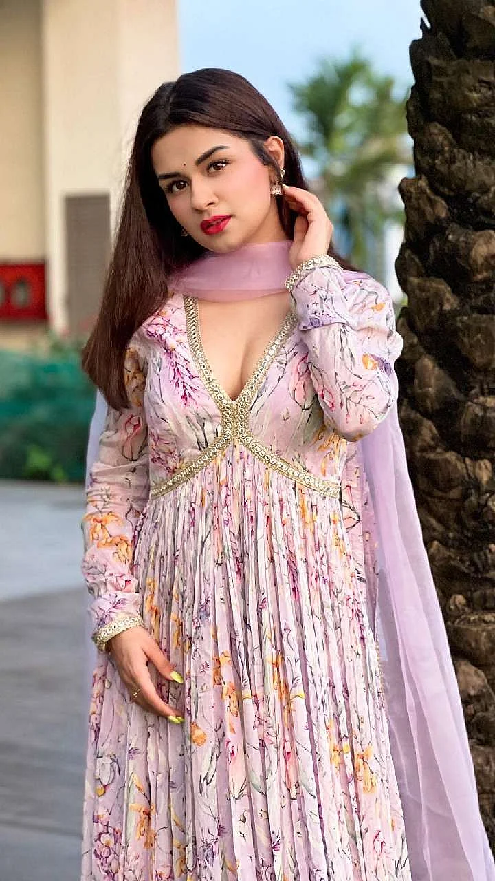 Avneet kaur 5