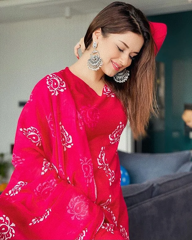 Avneet Kaur 3