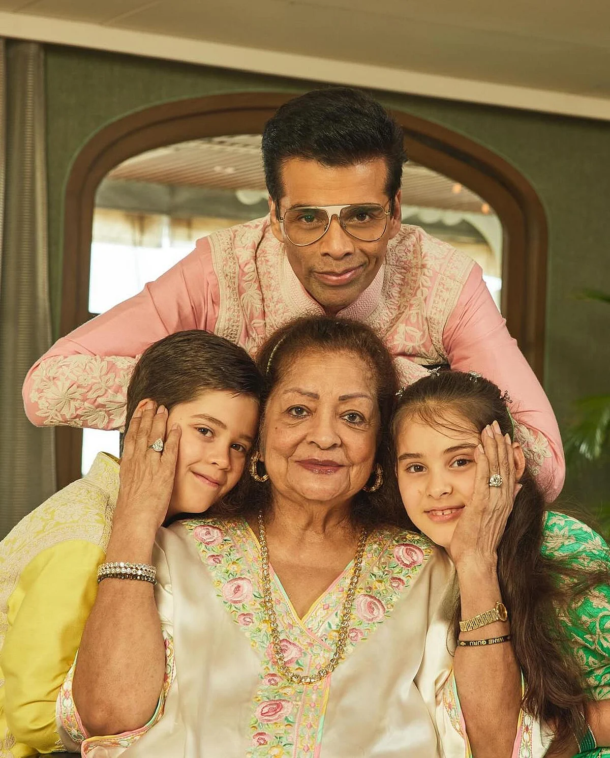 karanjohar173026575634900445754720407801379632270