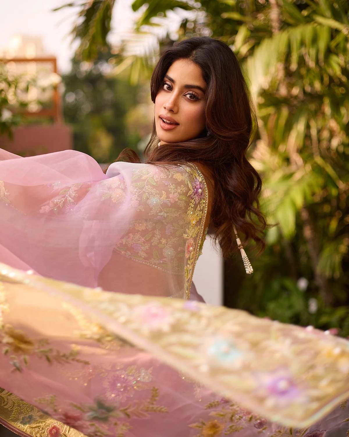 janhvikapoor173098869034961089892398968491231494329