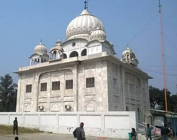 gurudwara majnu ka tila