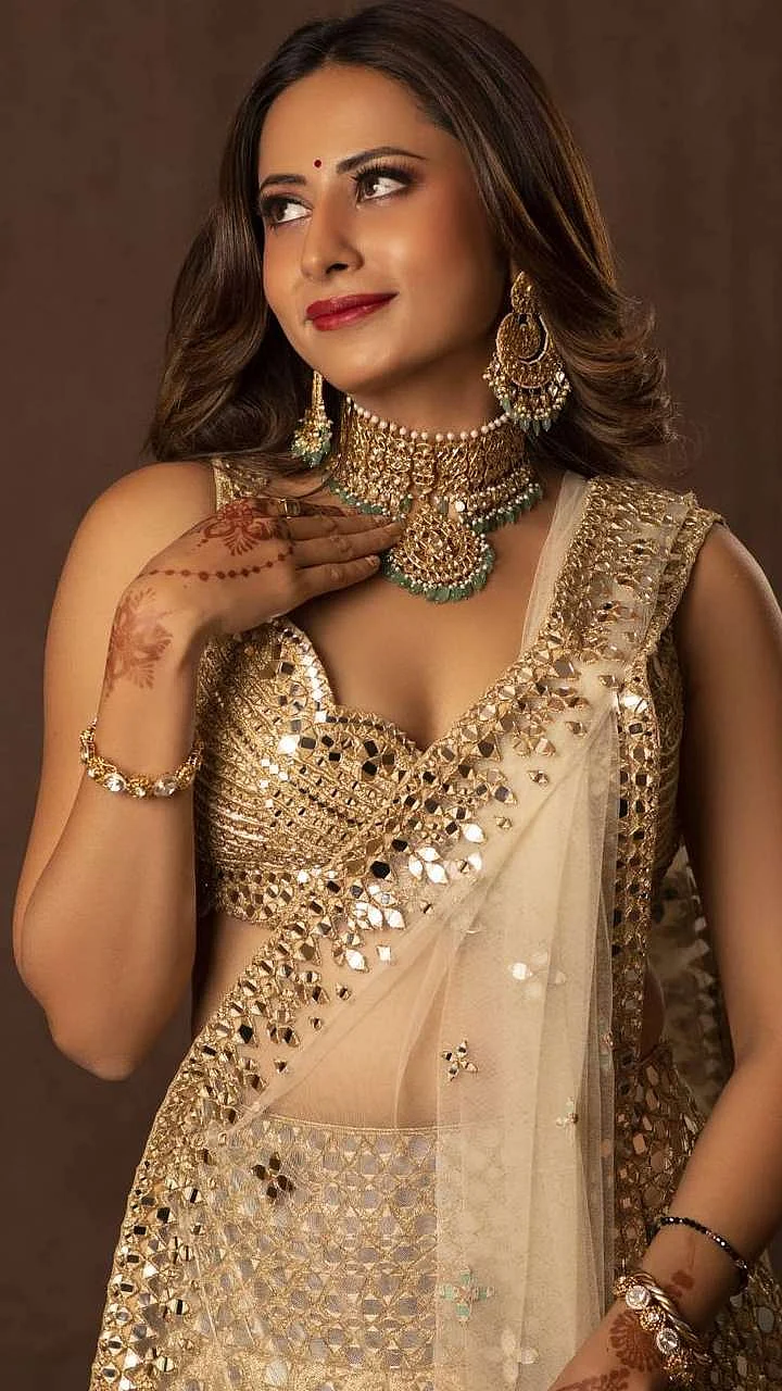 Sargun Mehta 5