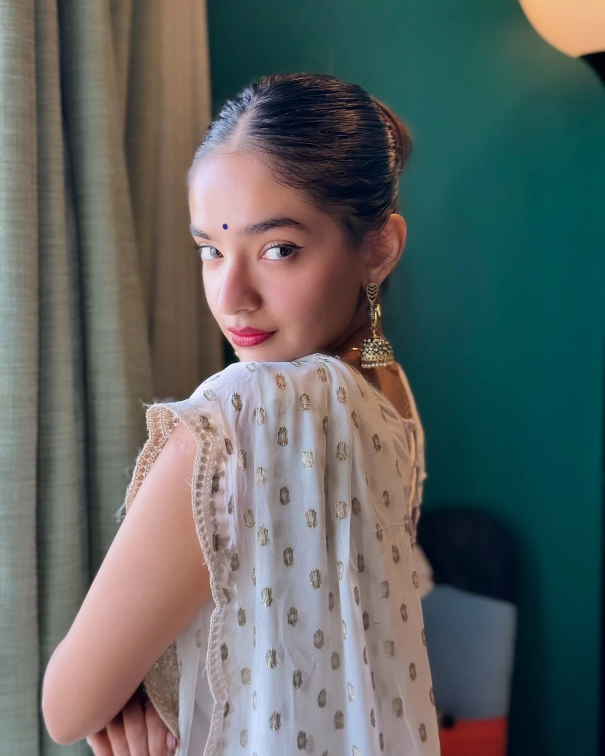anushkasen0408173113878834973681046713499351640808634