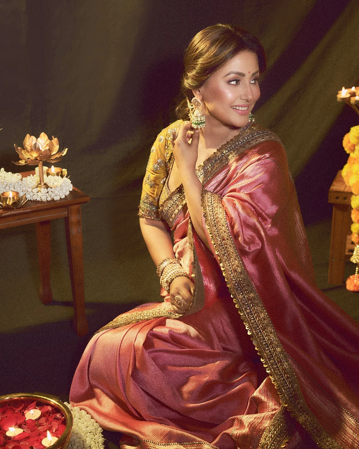 realhinakhan173122751934981124290876413494315071119