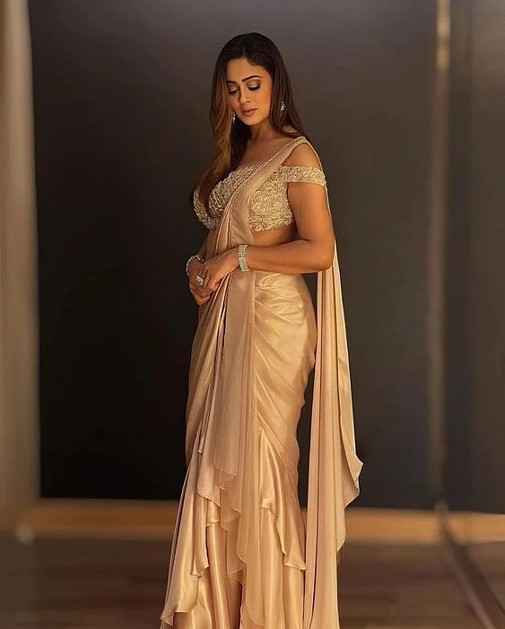 Shweta Tiwari Blouse