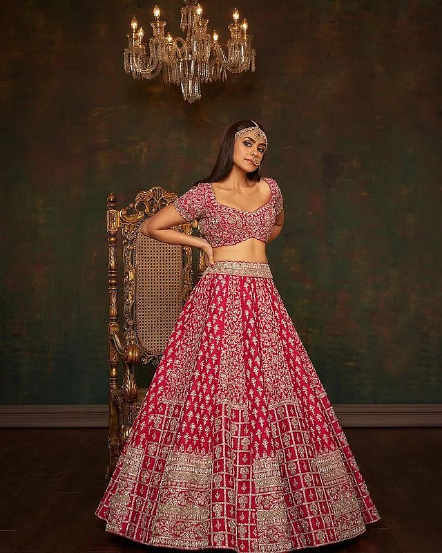 Mrunal Thakur Lehenga Design 5