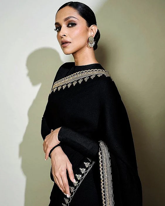 Velvet Saree Looks