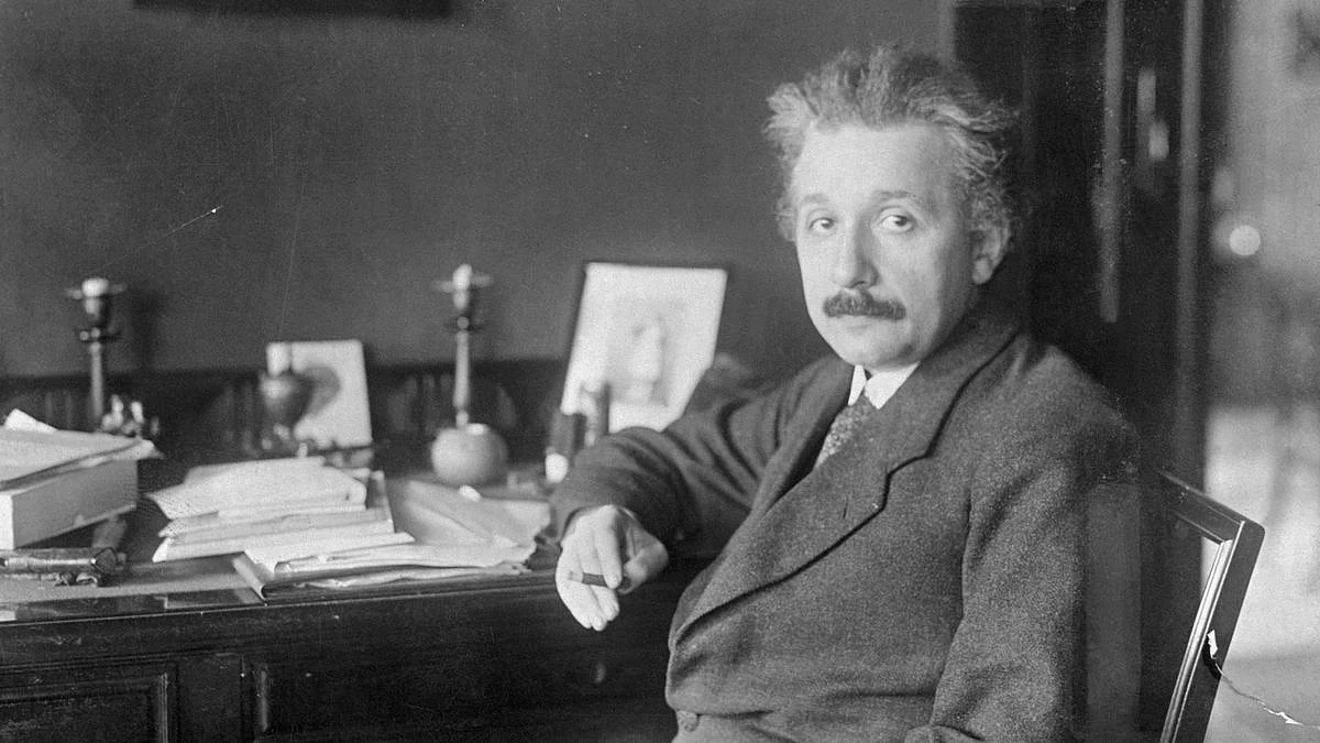 Albert Einstein2
