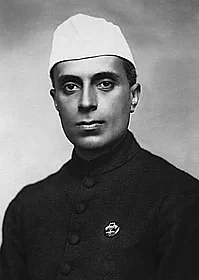 JawaharlalNehrucirca1925.jpg