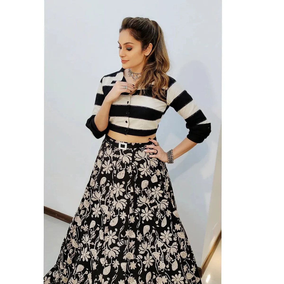 shrutikaarjun164433266427691855526046719407988152156