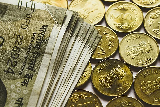 rupee 4395523640