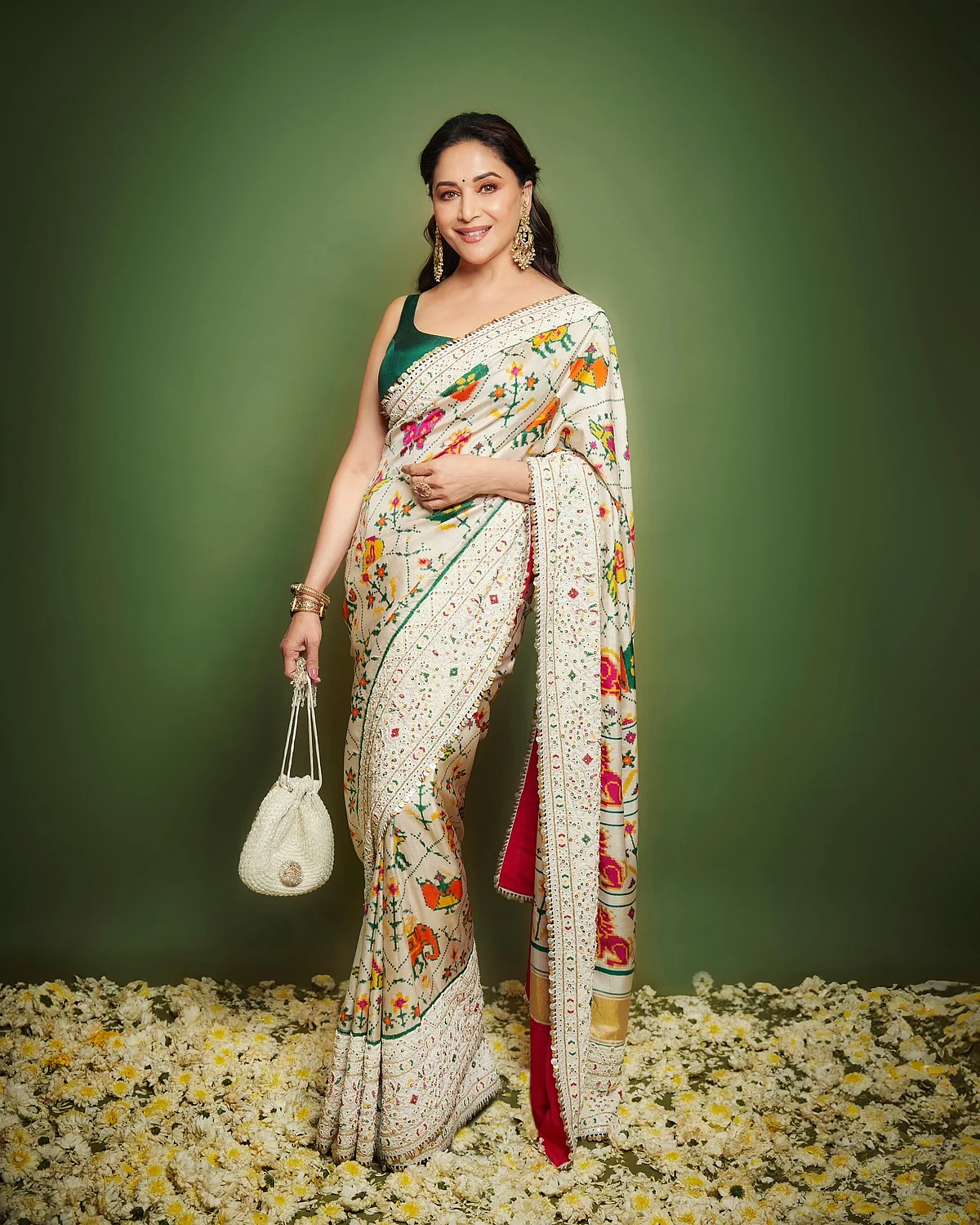 madhuridixitnene17257738163452363453909409541942260424 3