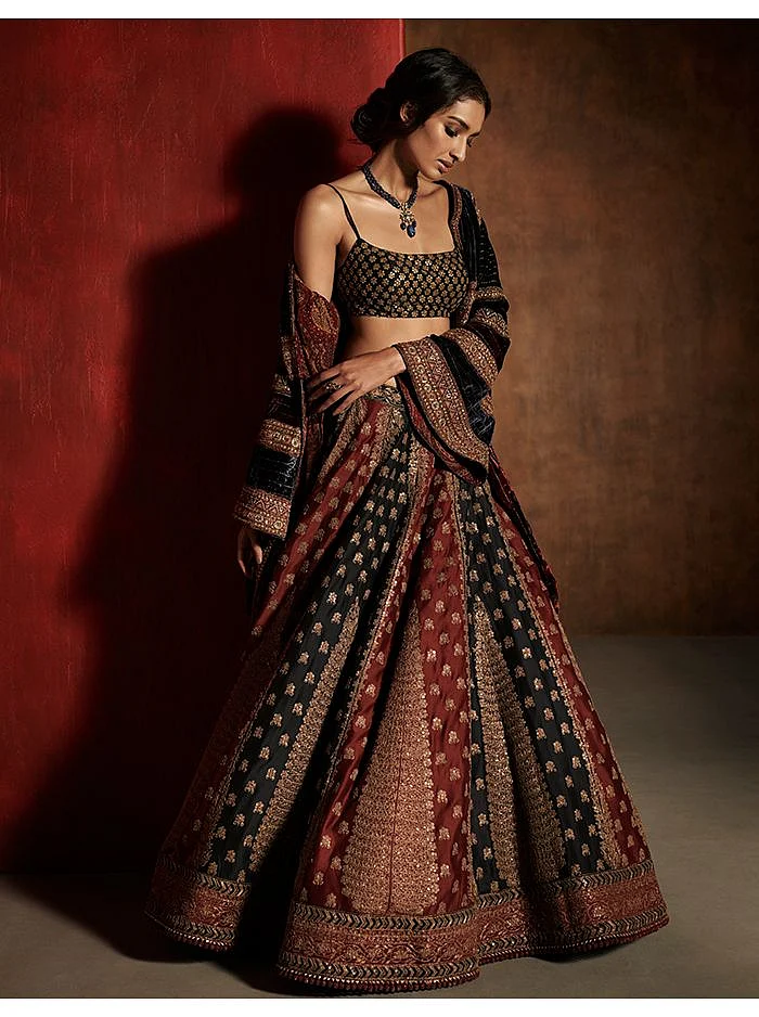 Designer Lehengas