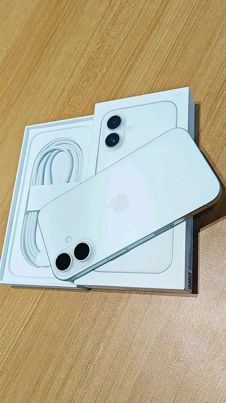 iPhone 16