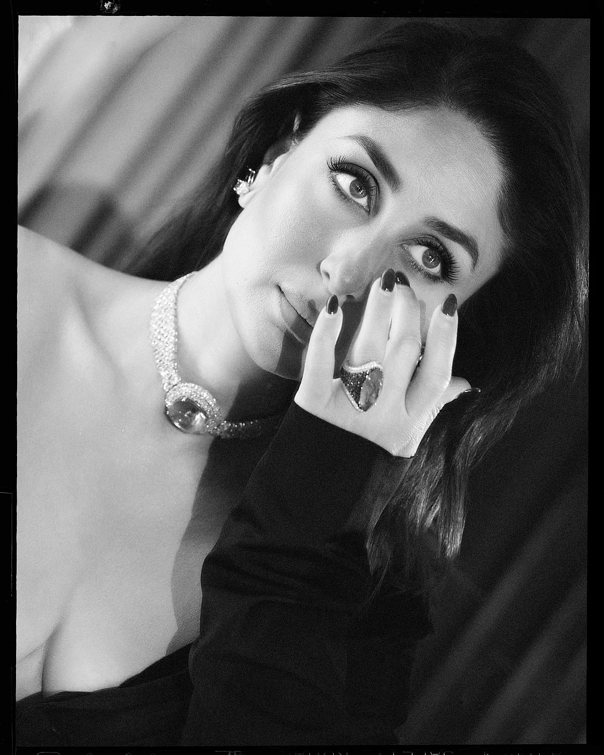 kareenakapoorkhan1731563816350093349343079739517050447521