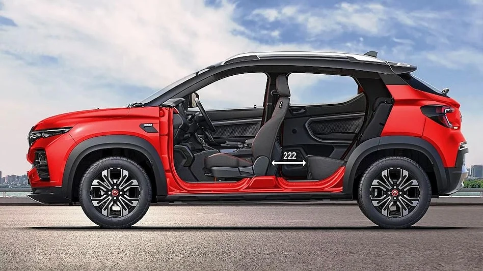 SUV4