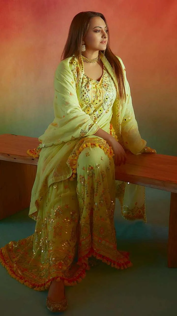 mirror work sharara 1712482184