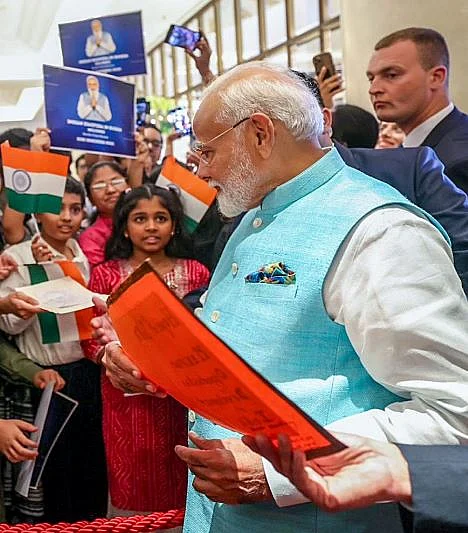 modi8