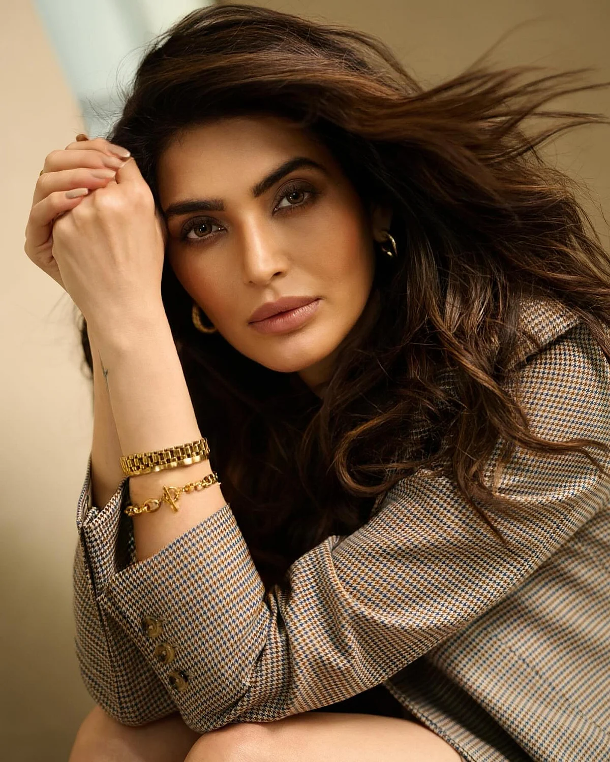 karishmaktanna173192008035039220562802029544754749