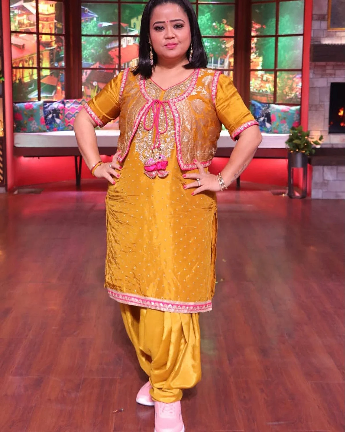 bharti laughterqueen 1630070205 2649543379014357909 1367781944