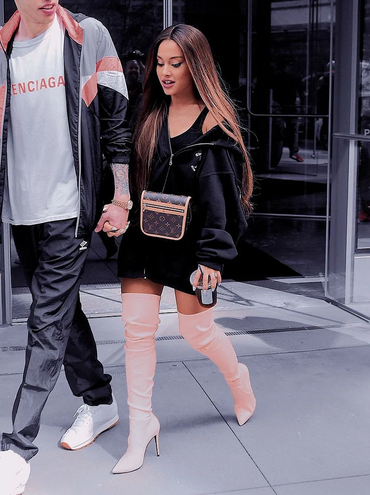 ariana grande boots567ह