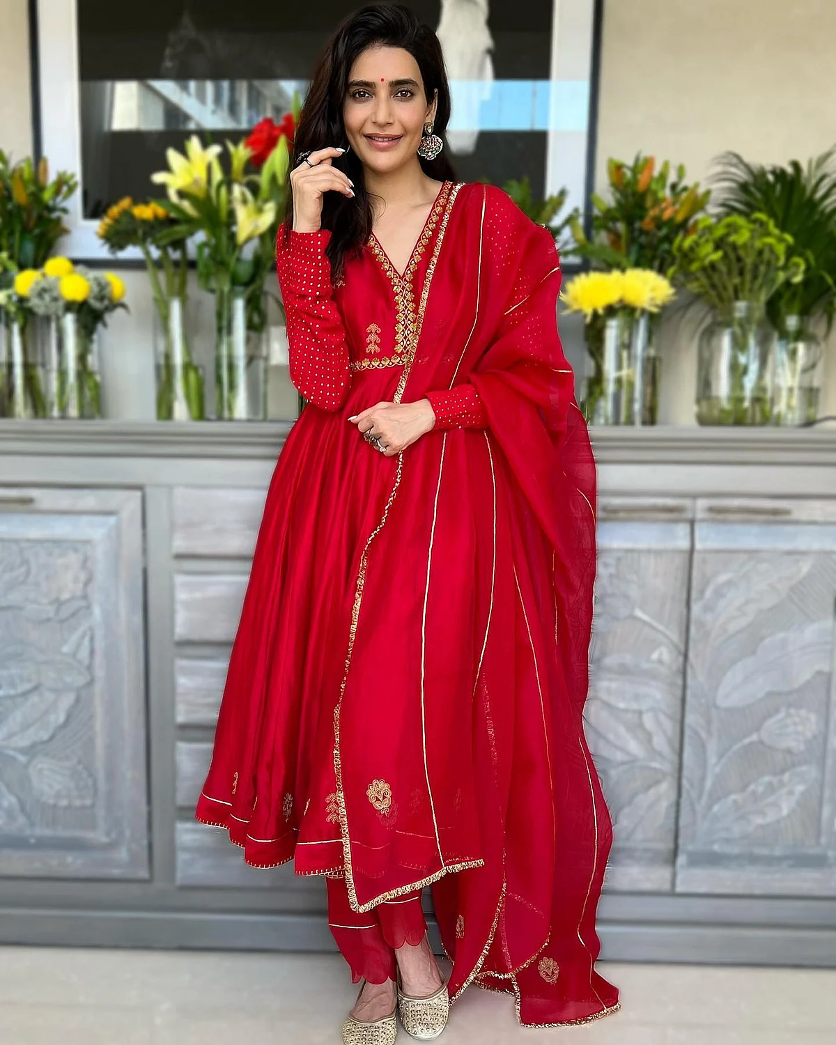 karishmaktanna164464672927718201243429941154754749 1