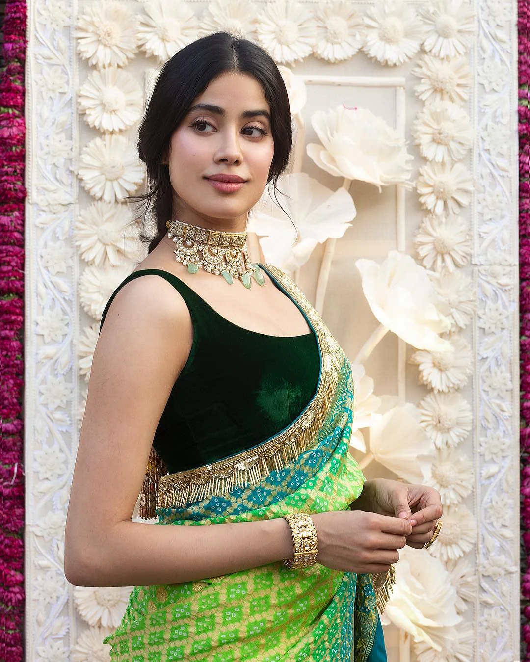 janhvikapoor154460376719325989352772848101231494329