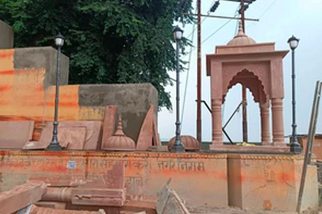 TEMPLE 3