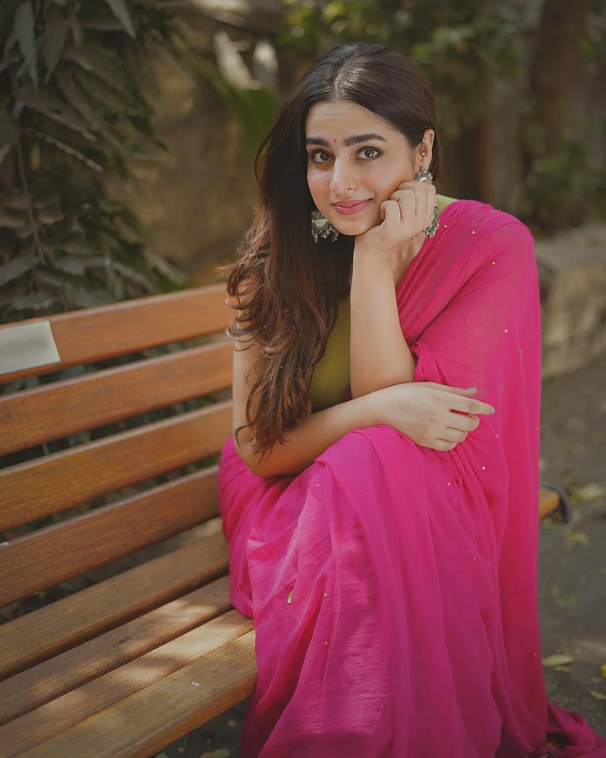 ayeshaakhanofficial1711175511332990400135294186111054152984