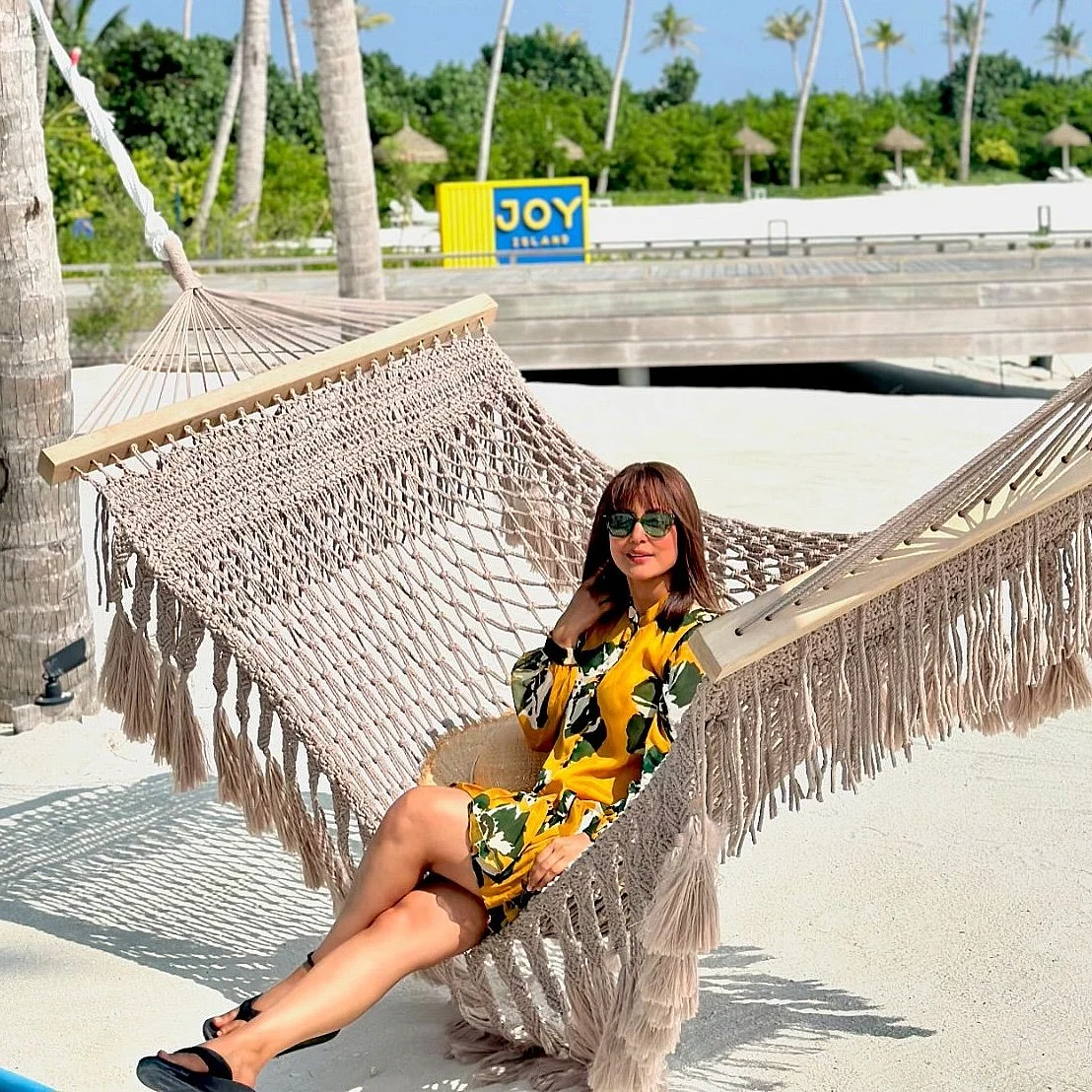 realhinakhan 1731494213 3500349619665007367 4315071119