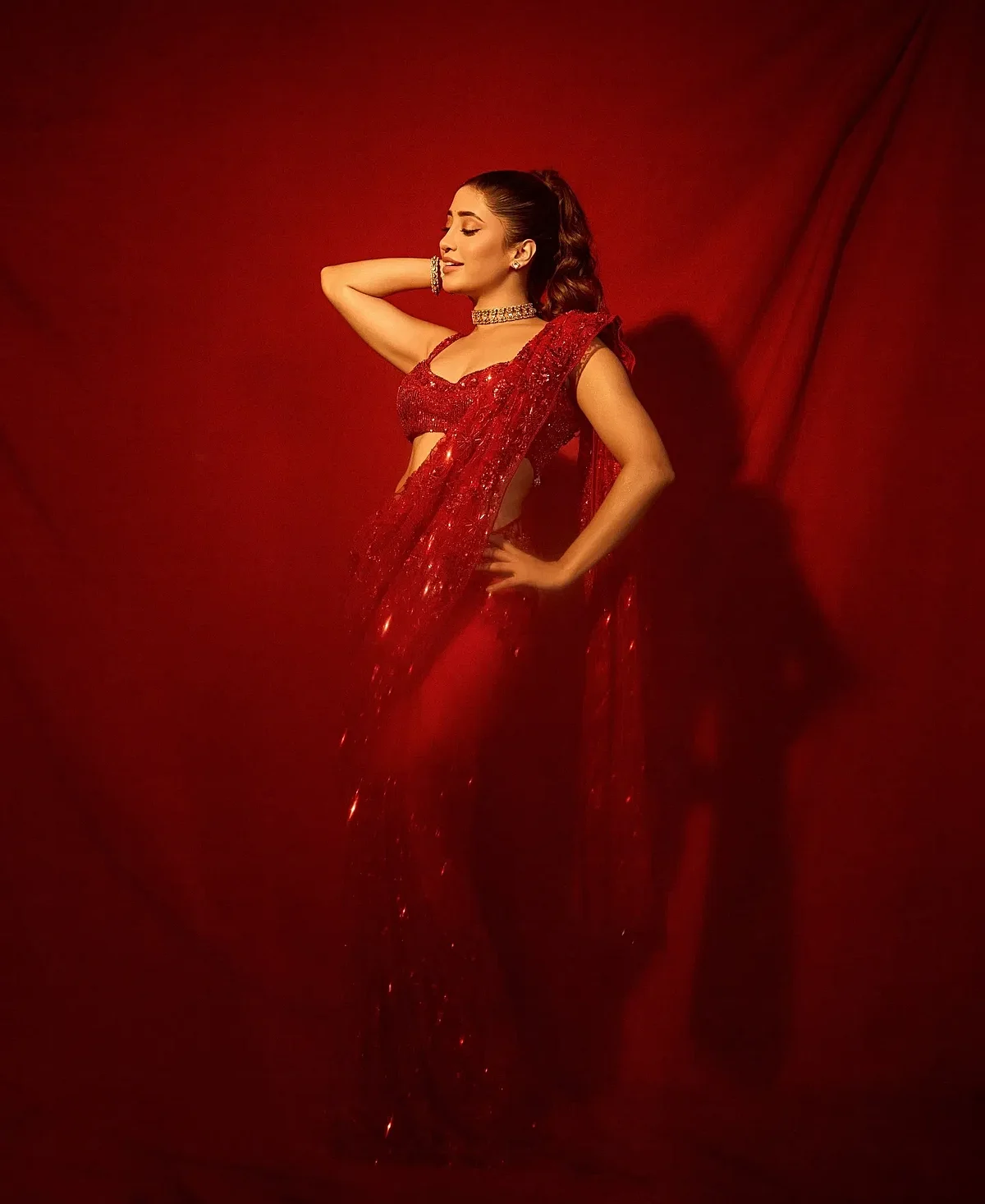 shivangi joshi red sequence work saree