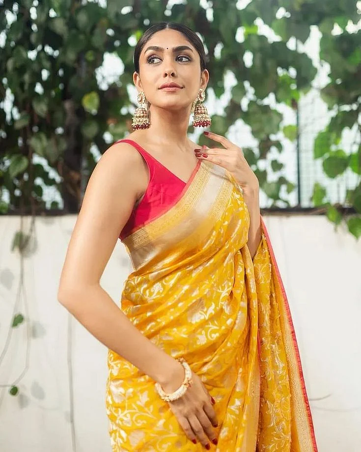 Mrunal Thakur