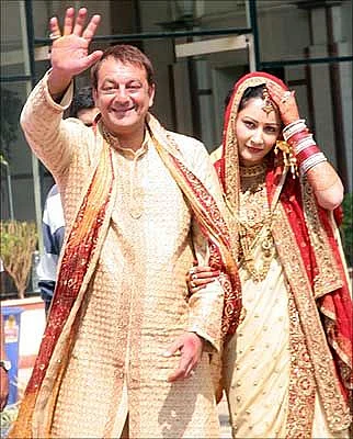 sanjay dutt with manyata dutt56